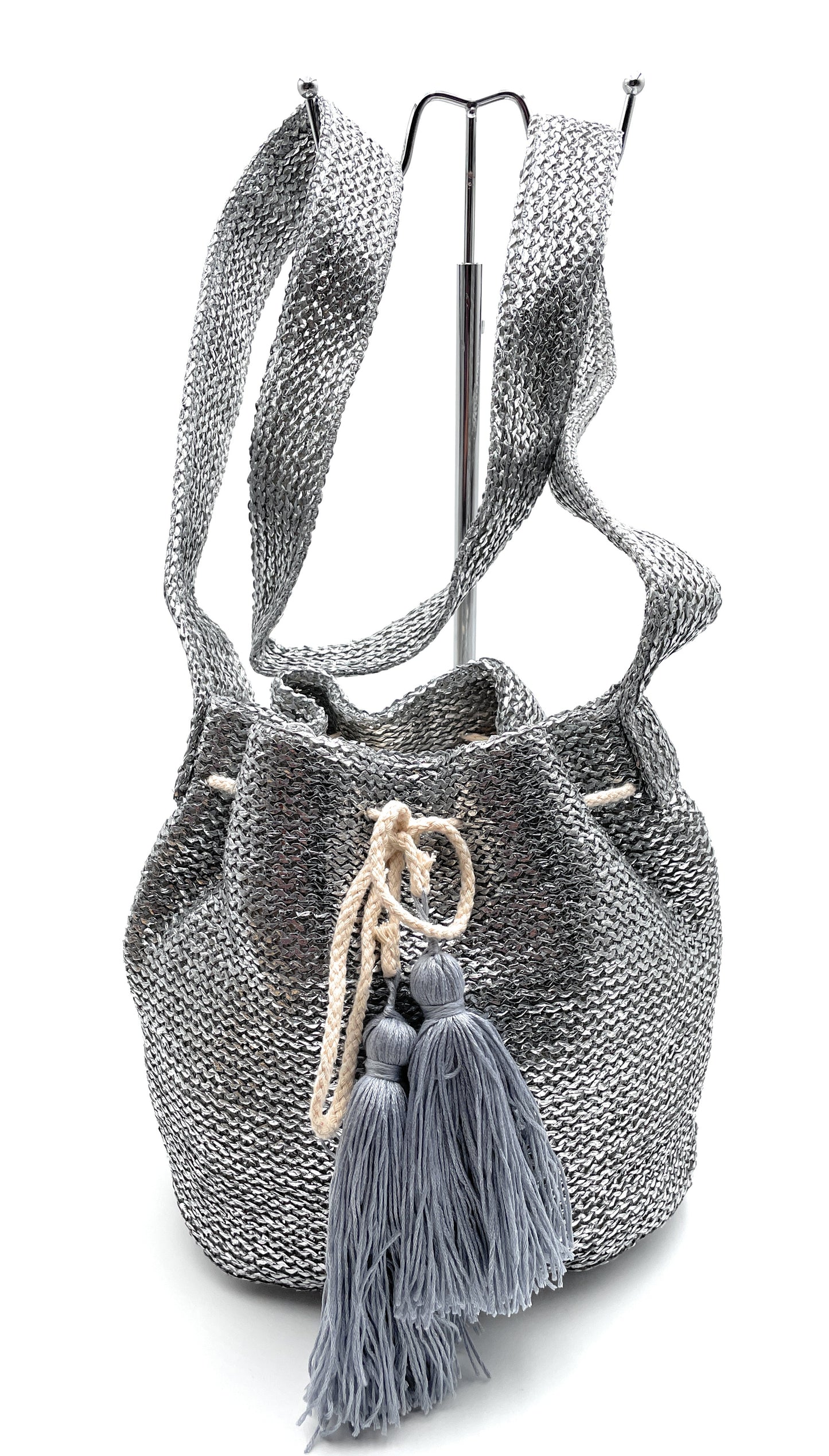 Straw Crossbody Bucket Bag w/Tassel